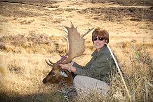 Cheryl Robicheaux with her Gold Medal fallow deer.