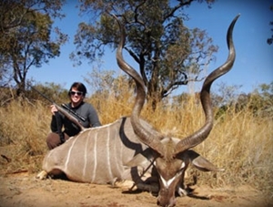 Katelyn Corbin with her huge Limpopo bull.